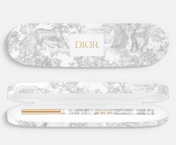 Зимние лимитированные коллекции макияжа от Dior и Clarins